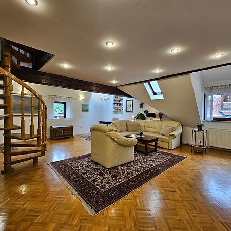 Apartment Nina With Private Terrace Tour As Λιουμπλιάνα Εξωτερικό φωτογραφία